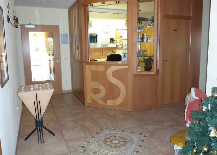 Hotel-pension Scharl Am Maibaum 3*