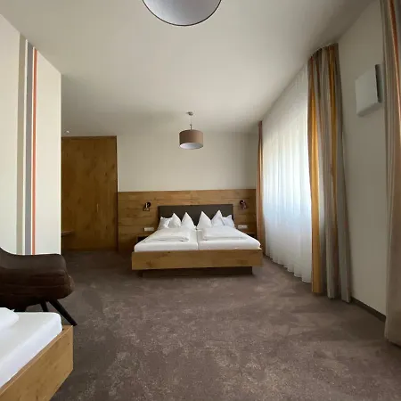 Hotel-pension Scharl Am Maibaum 3* Eitting