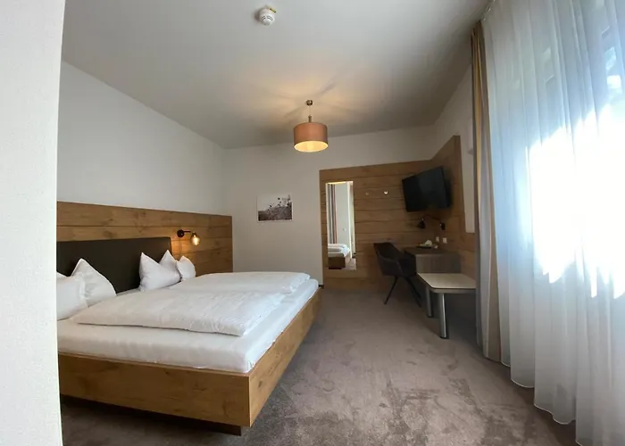 沙尔麦鲍姆公寓酒店 酒店 艾汀
